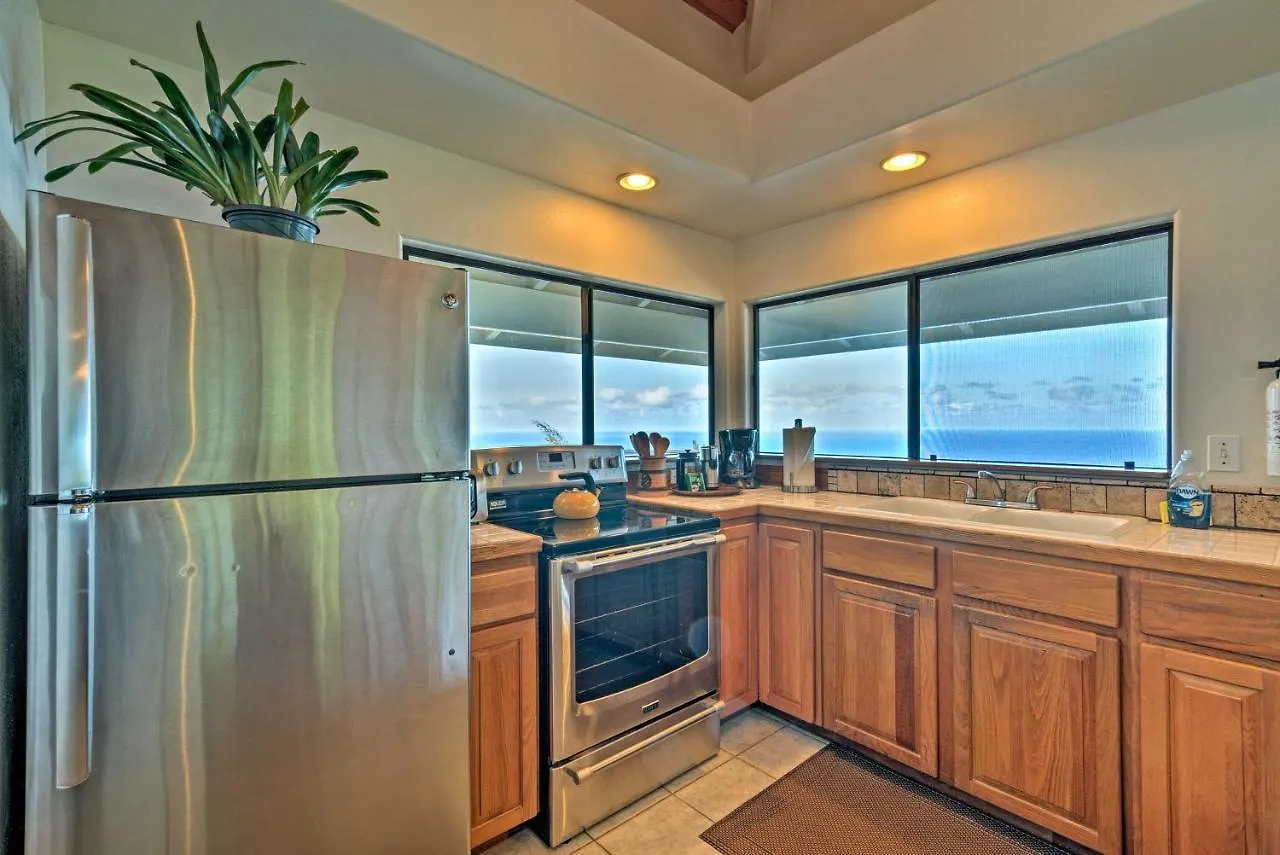 Holiday home Cliff House With Waipio Valley Views - On 43 Acres! Villa Kukuihaele