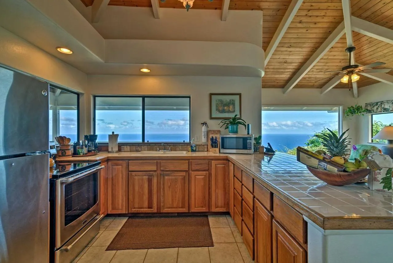 Cliff House With Waipio Valley Views - On 43 Acres! Villa Kukuihaele