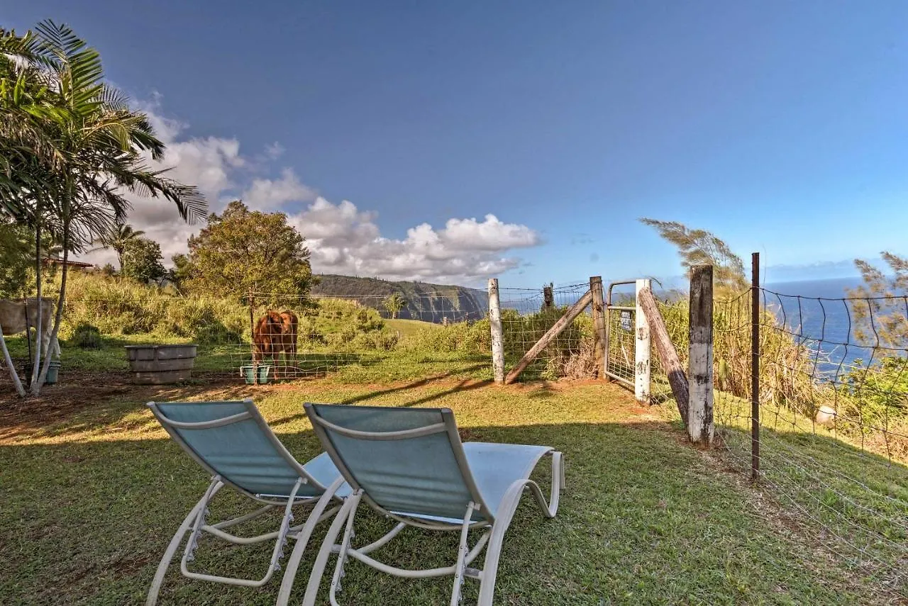 Cliff House With Waipio Valley Views - On 43 Acres! Villa Kukuihaele 0*,